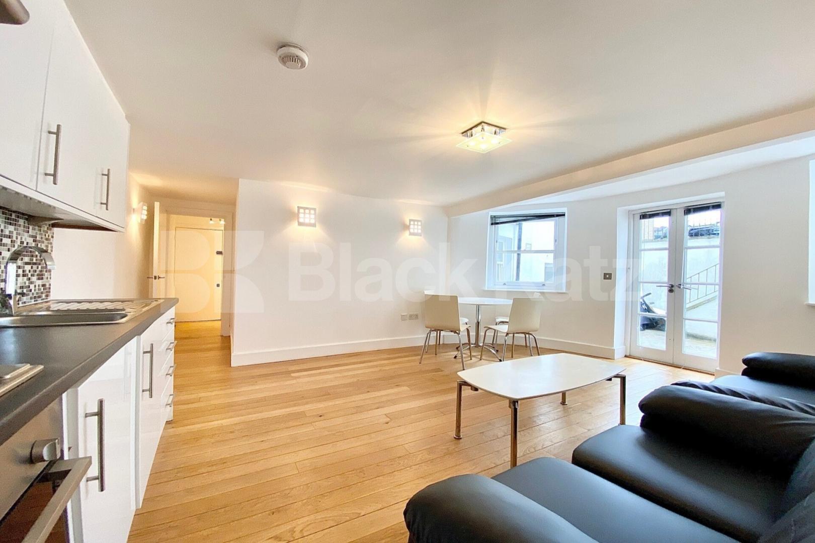  Spacious two bedroom two bathroom apartment on Chapel Market Chapel Market, Angel